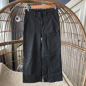 American Eagle Outfitters Dark Gray Cargo Jeans Size 0 wide leg stretch